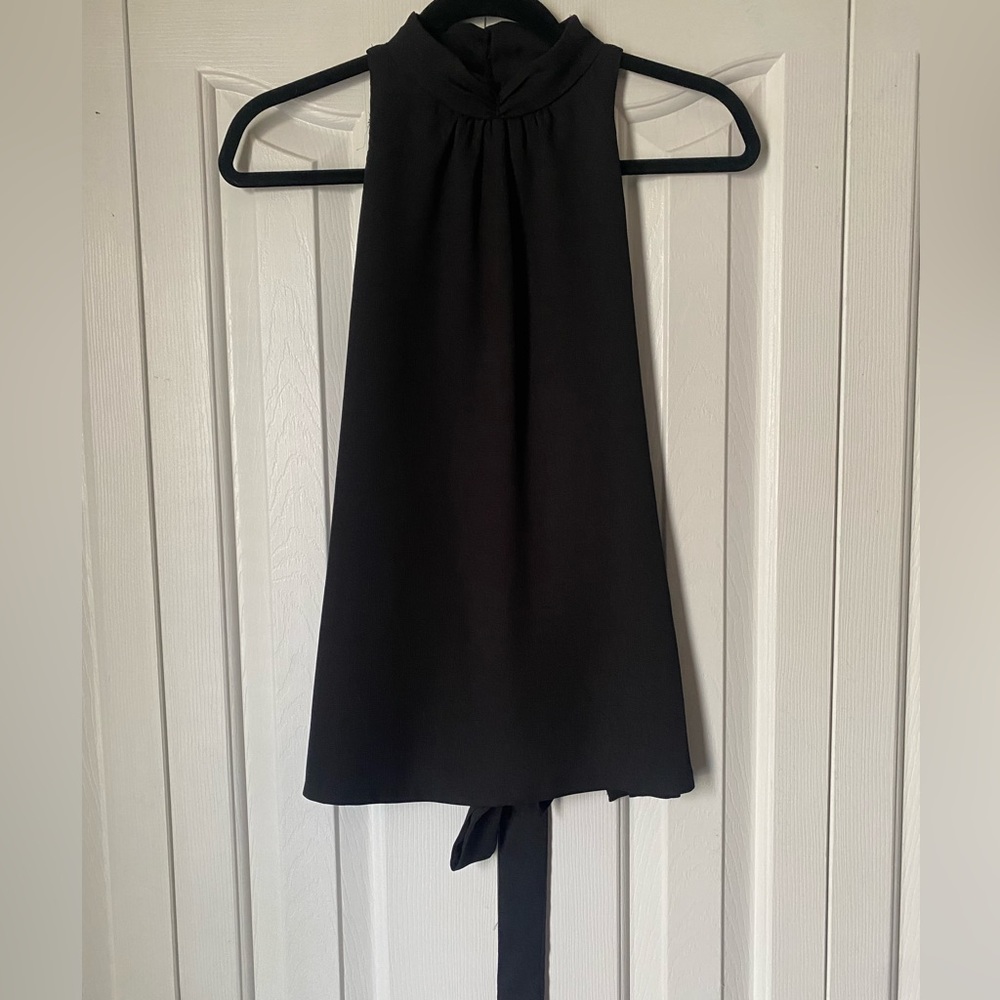 NWOT-BLACK HIGH-RISE TANK BLOUSE WITH TIE BACK